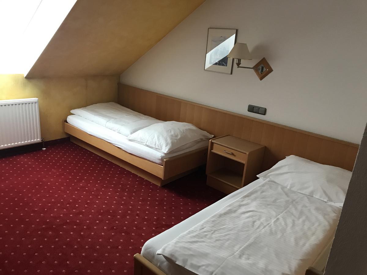 Gasthof "Zur Kanne" Markt Sankt Florian Екстер'єр фото